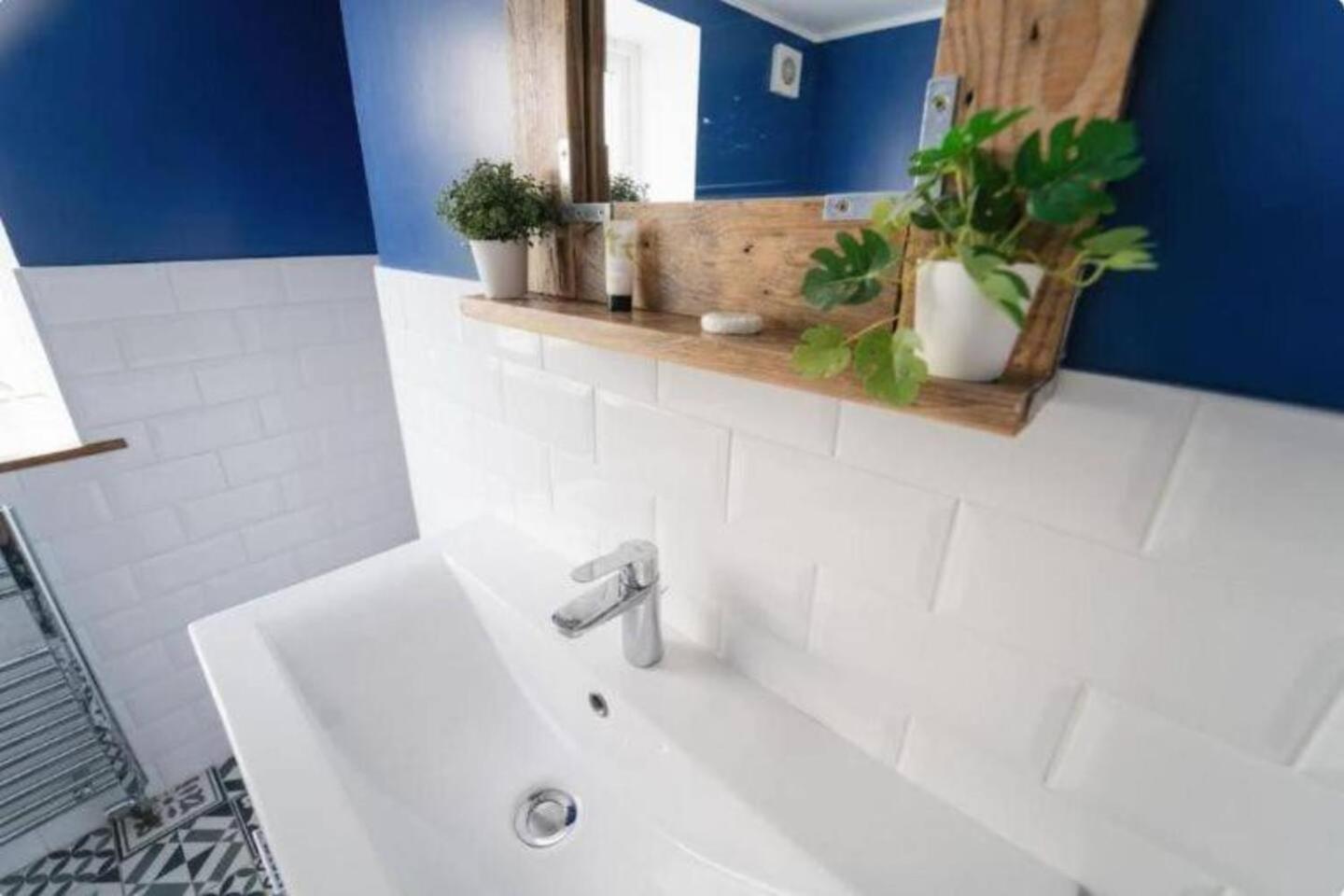 Stylish 1-bed In - Sleeps 4 Apartment
