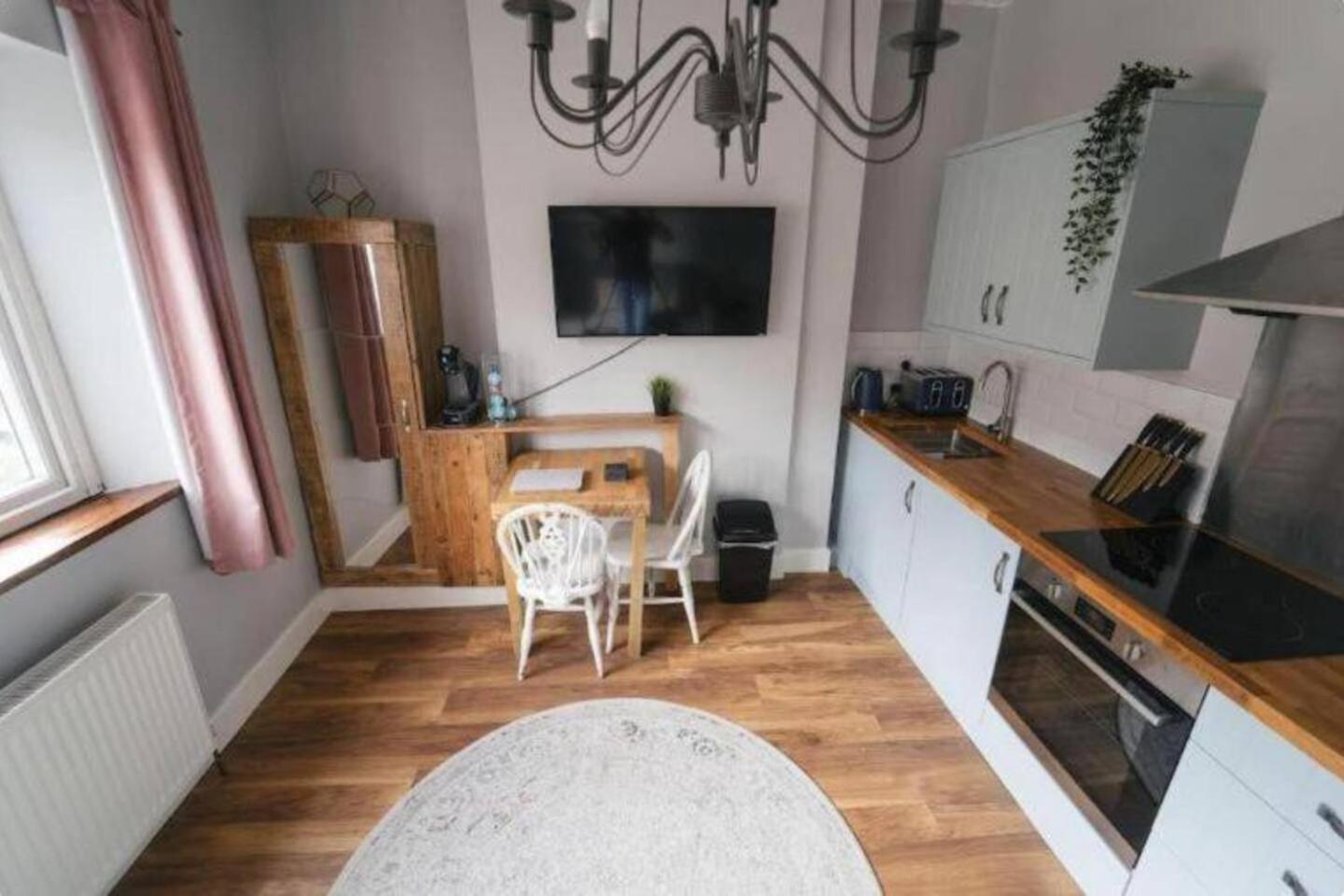 Stylish 1-bed In - Sleeps 4 * Bath